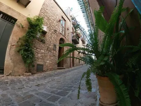 Relais - Galleria Gagliardo 波利齐杰内罗萨 0*,